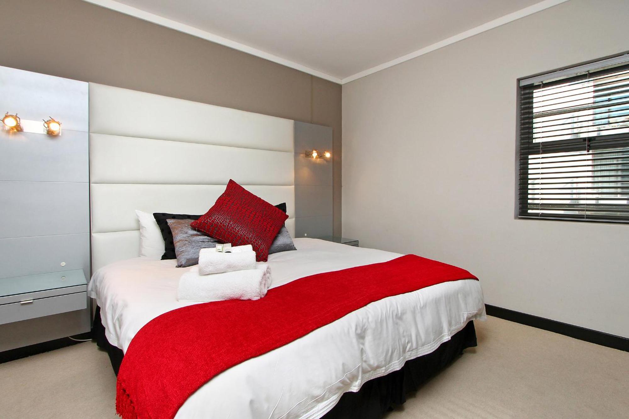 Full Power, Long Stay Rates, Walk To V&A Waterfront, Fibre Wifi, Gym & Pool Cape Town Exterior photo