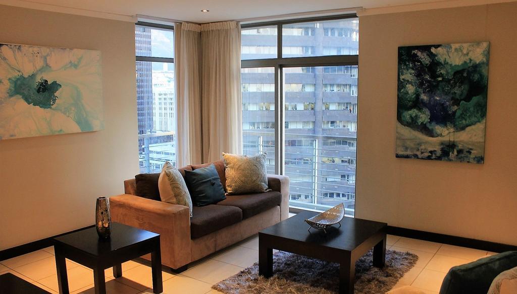 Full Power, Long Stay Rates, Walk To V&A Waterfront, Fibre Wifi, Gym & Pool Cape Town Exterior photo